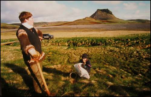 Grursetning  Hlarbraut, lklega 1996.  Brfell  baksn.   (ljsm Einar Ragnar)